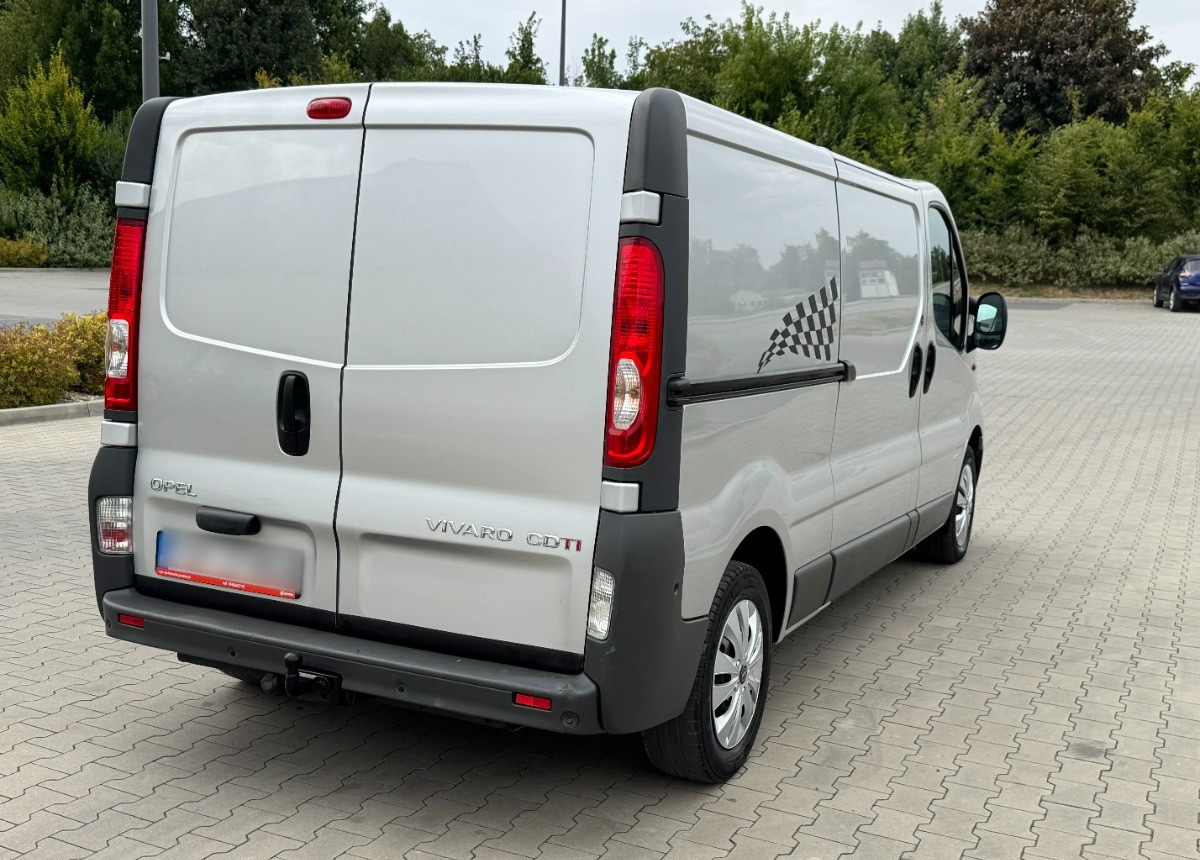 Opel Vivaro 2.0 DCI 115KM 2013 Rok SERWISOWANY Bezwypadkowy Super Stan - Furgone chiuso: foto 3 Opel Vivaro 2.0 DCI 115KM 2013 Rok SERWISOWANY Bezwypadkowy Super Stan - Furgone chiuso: foto 3