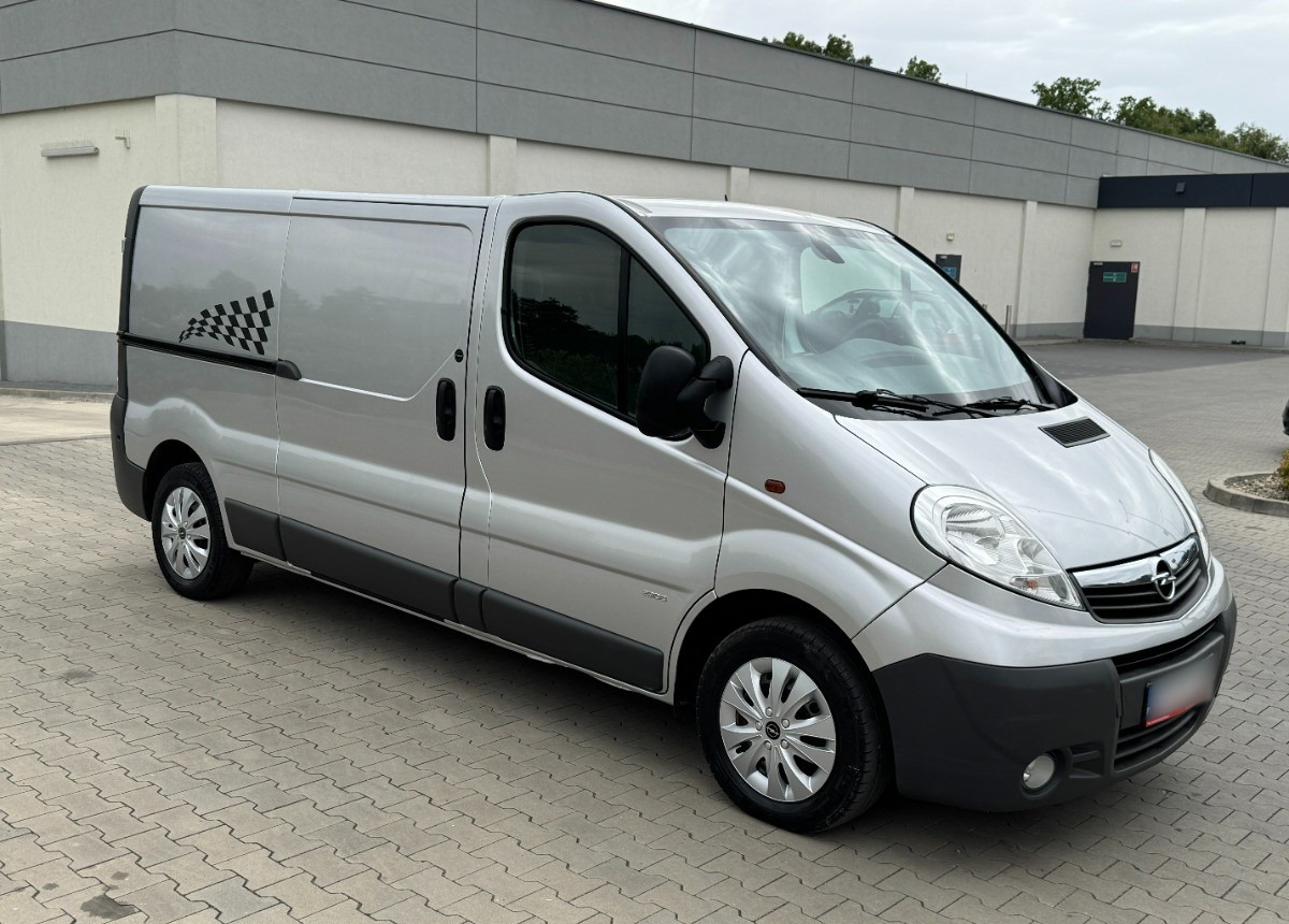 Opel Vivaro 2.0 DCI 115KM 2013 Rok SERWISOWANY Bezwypadkowy Super Stan - Furgone chiuso: foto 4 Opel Vivaro 2.0 DCI 115KM 2013 Rok SERWISOWANY Bezwypadkowy Super Stan - Furgone chiuso: foto 4