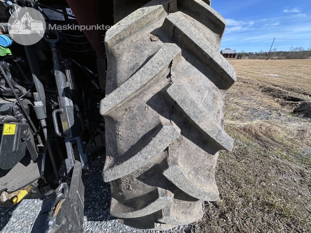 Trattore Case IH Farmall 110 C: foto 14 Trattore Case IH Farmall 110 C: foto 14