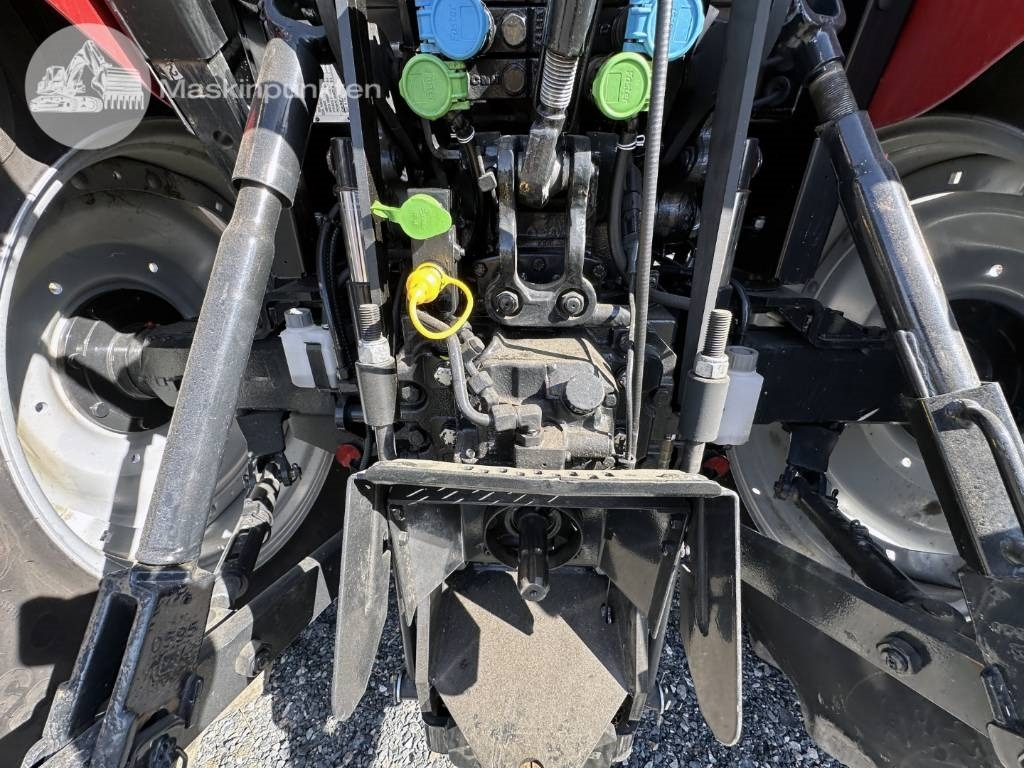 Trattore Case IH Farmall 110 C: foto 24 Trattore Case IH Farmall 110 C: foto 24