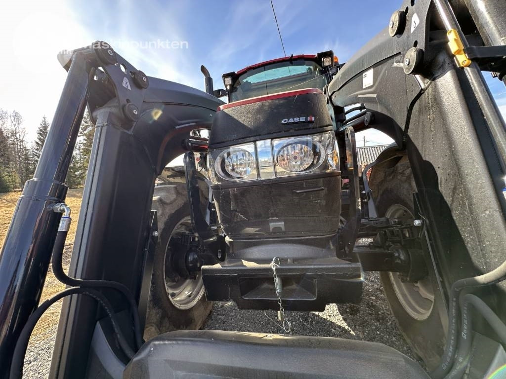 Trattore Case IH Farmall 110 C: foto 38 Trattore Case IH Farmall 110 C: foto 38