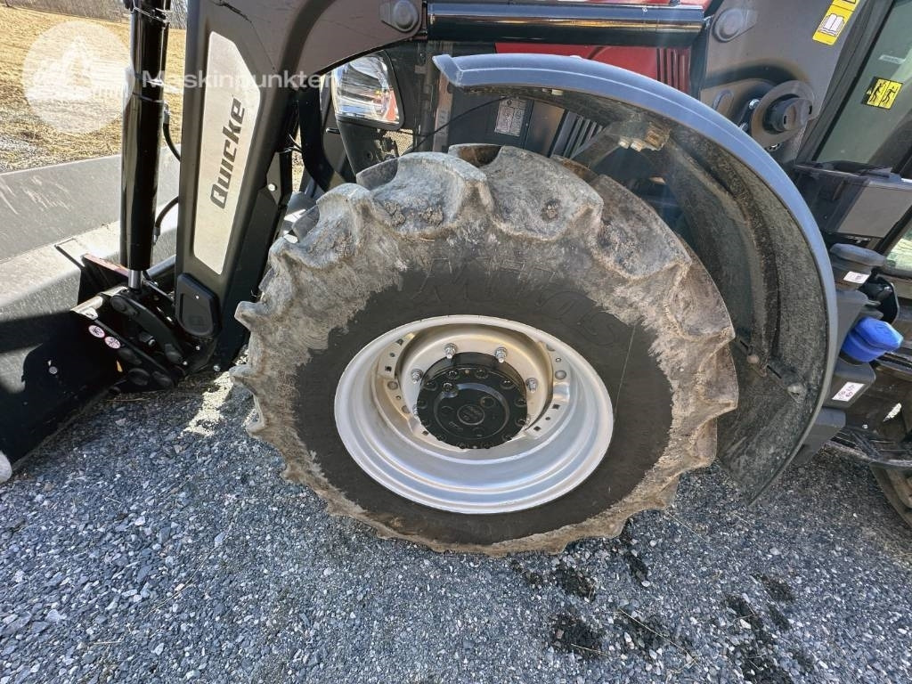 Trattore Case IH Farmall 110 C: foto 10 Trattore Case IH Farmall 110 C: foto 10