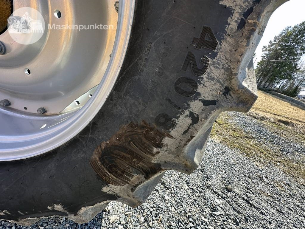 Trattore Case IH Farmall 110 C: foto 13 Trattore Case IH Farmall 110 C: foto 13