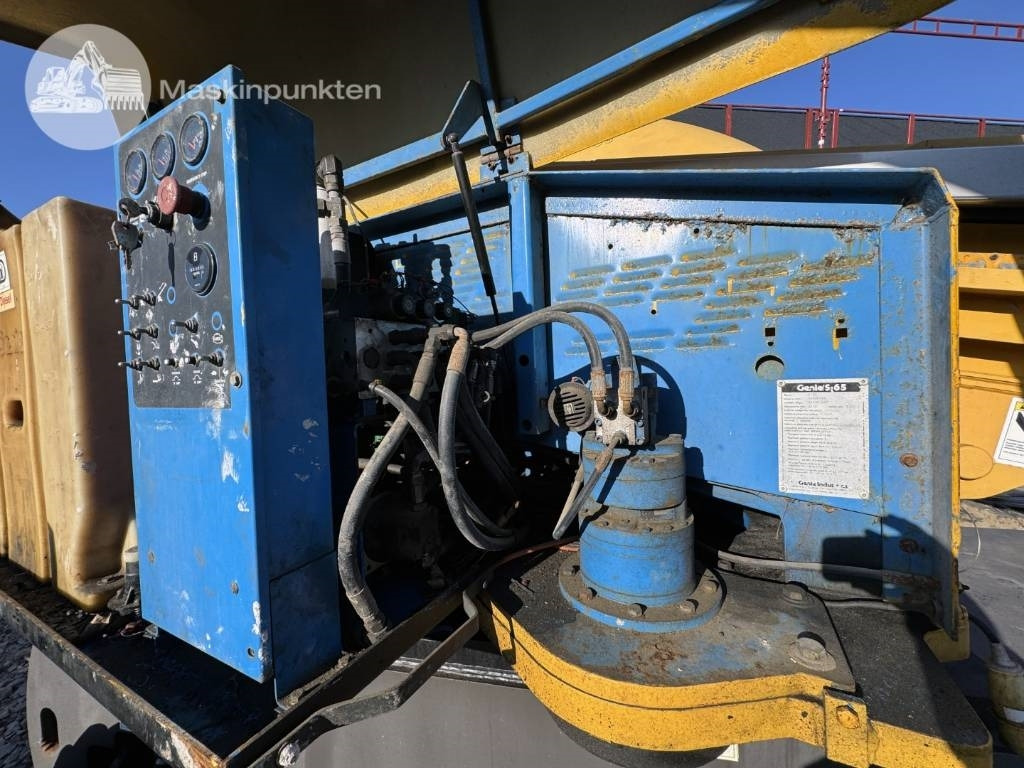 Piattaforma telescopica Genie S 65: foto 42