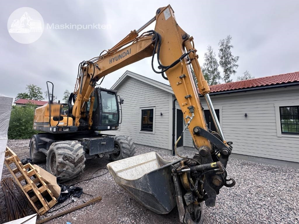 Hyundai Robex 140 W-7 A - Escavatore gommato: foto 3 Hyundai Robex 140 W-7 A - Escavatore gommato: foto 3