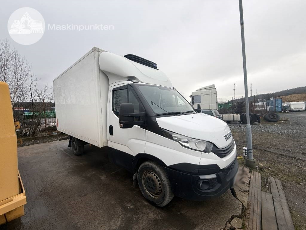Iveco Daily 35 S16 - Furgone frigo: foto 3 Iveco Daily 35 S16 - Furgone frigo: foto 3