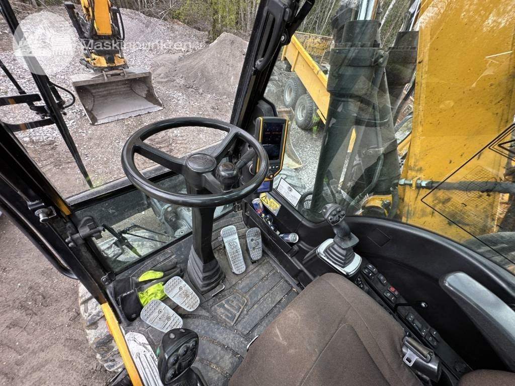 Escavatore gommato JCB JS 145 W: foto 16