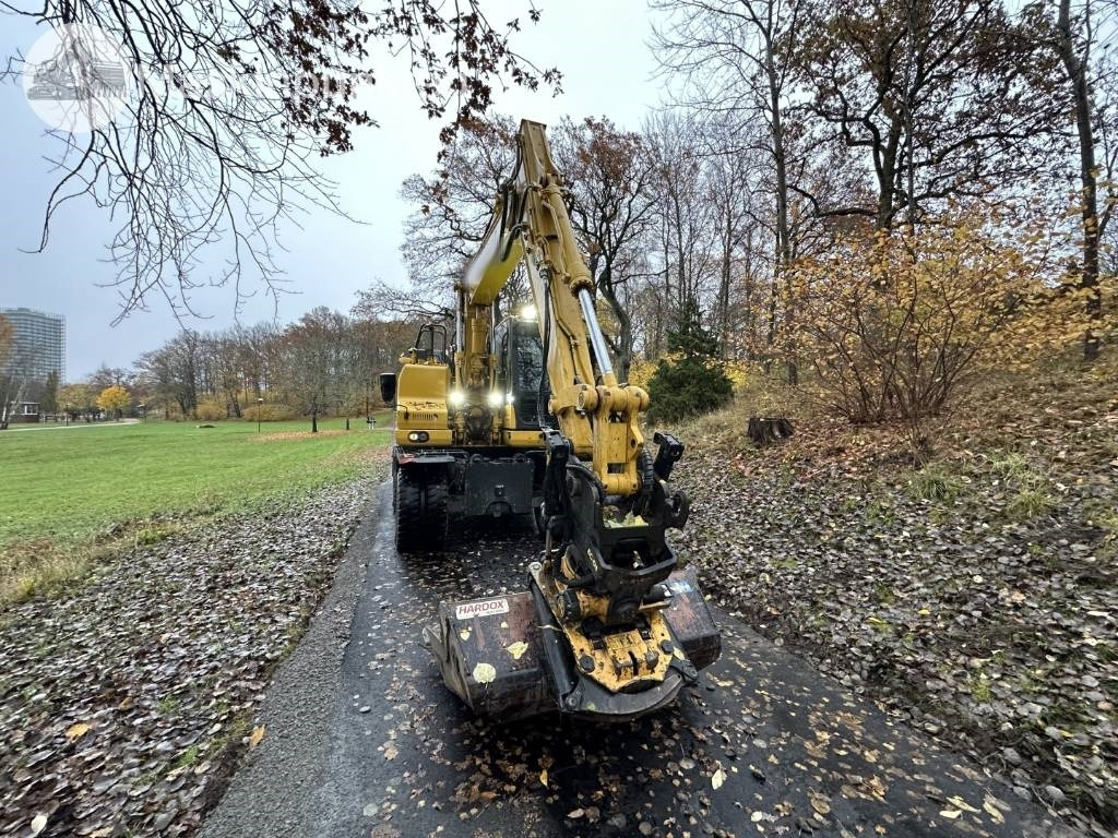 Komatsu PW 148-11 med vagn och redskap - Escavatore gommato: foto 3 Komatsu PW 148-11 med vagn och redskap - Escavatore gommato: foto 3