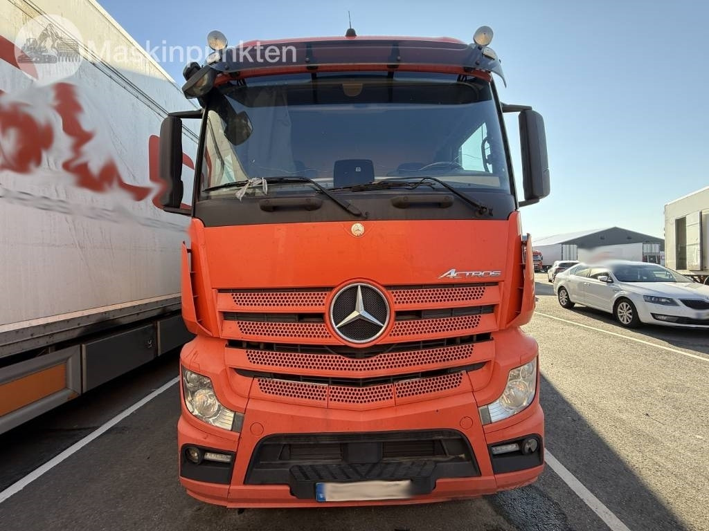 Mercedes-Benz Actros 2551 - Autocarro frigorifero: foto 2 Mercedes-Benz Actros 2551 - Autocarro frigorifero: foto 2