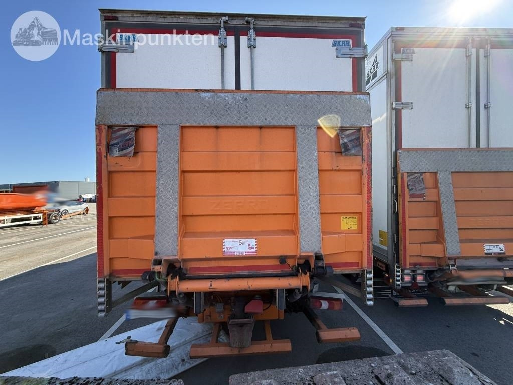 Mercedes-Benz Actros 2551 - Autocarro frigorifero: foto 5 Mercedes-Benz Actros 2551 - Autocarro frigorifero: foto 5