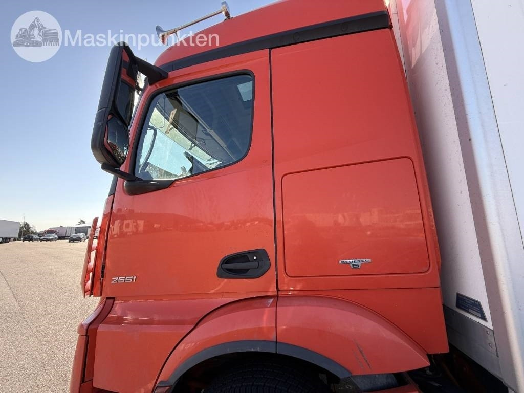 Autocarro frigorifero Mercedes-Benz Actros 2551: foto 10 Autocarro frigorifero Mercedes-Benz Actros 2551: foto 10