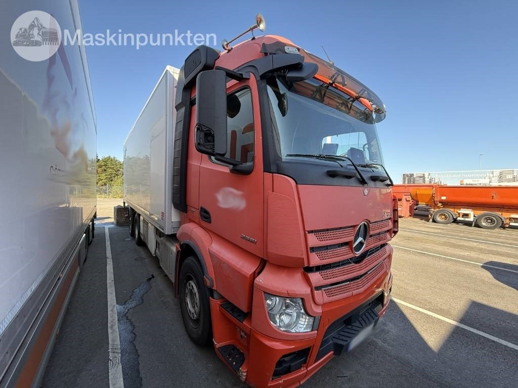Mercedes-Benz Actros 2551 - Autocarro frigorifero: foto 3 Mercedes-Benz Actros 2551 - Autocarro frigorifero: foto 3