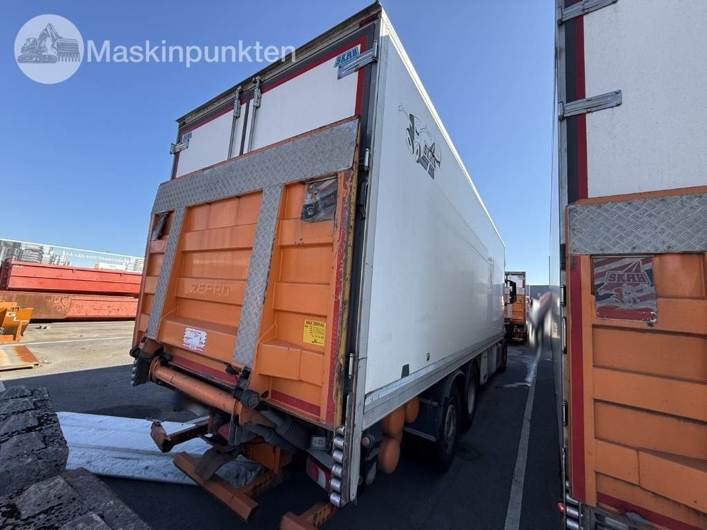 Mercedes-Benz Actros 2551 - Autocarro frigorifero: foto 4 Mercedes-Benz Actros 2551 - Autocarro frigorifero: foto 4