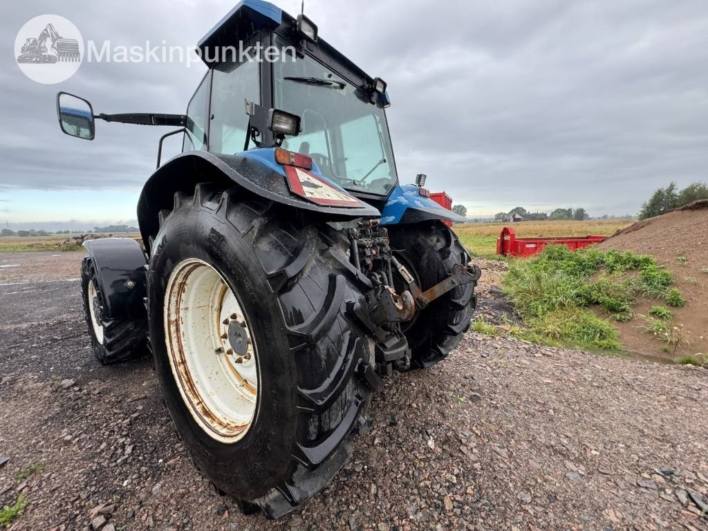 New Holland 8560  - Trattore: foto 2 New Holland 8560  - Trattore: foto 2