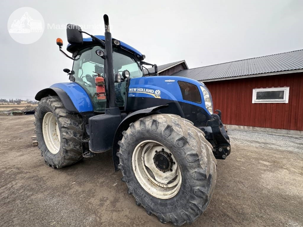 New Holland T 7.185 - Trattore: foto 1 New Holland T 7.185 - Trattore: foto 1