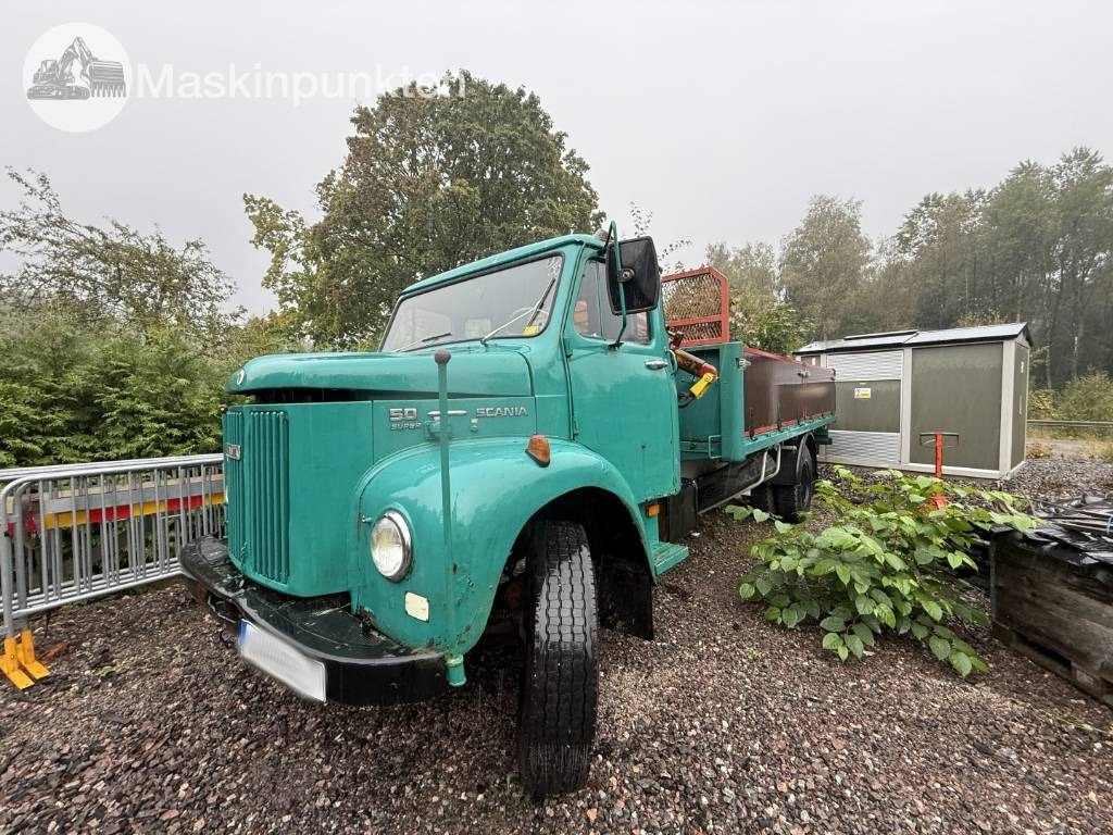 Scania L 50 - Camion con gru: foto 1 Scania L 50 - Camion con gru: foto 1