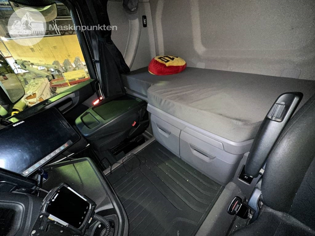 Leasing di Scania R 450  Scania R 450: foto 14