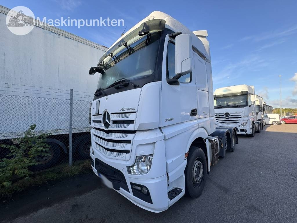 Mercedes-Benz Actros 963-4-D - Trattore stradale: foto 1 Mercedes-Benz Actros 963-4-D - Trattore stradale: foto 1