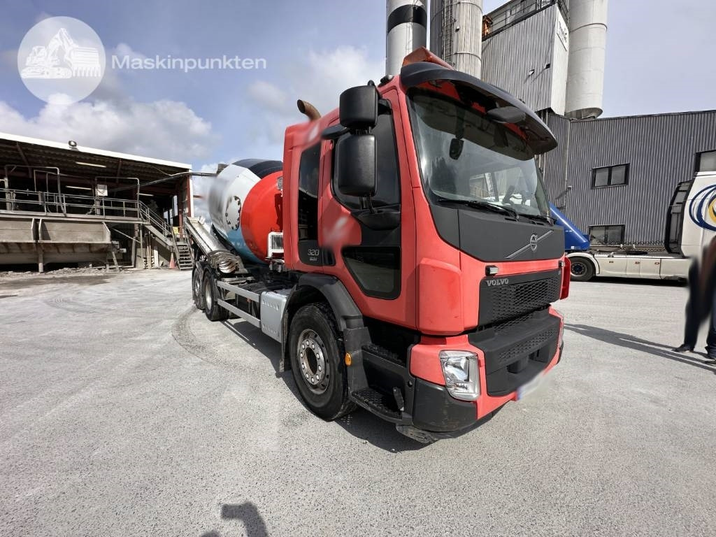 Volvo FE 320 - Autobetoniera: foto 5 Volvo FE 320 - Autobetoniera: foto 5