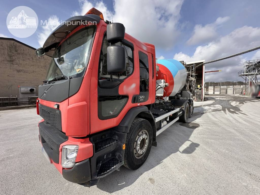Volvo FE 320 - Autobetoniera: foto 1 Volvo FE 320 - Autobetoniera: foto 1