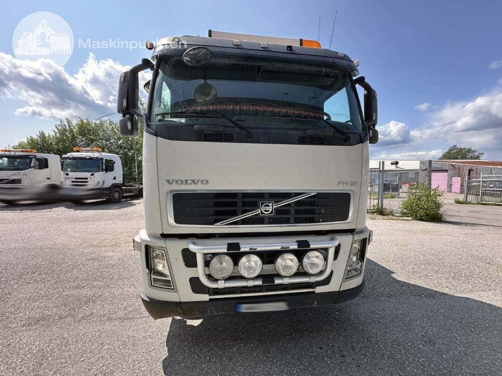 Volvo FH 12 460 CAMELEONT - Autocarro portacontainer/ Caisse interchangeable: foto 2 Volvo FH 12 460 CAMELEONT - Autocarro portacontainer/ Caisse interchangeable: foto 2