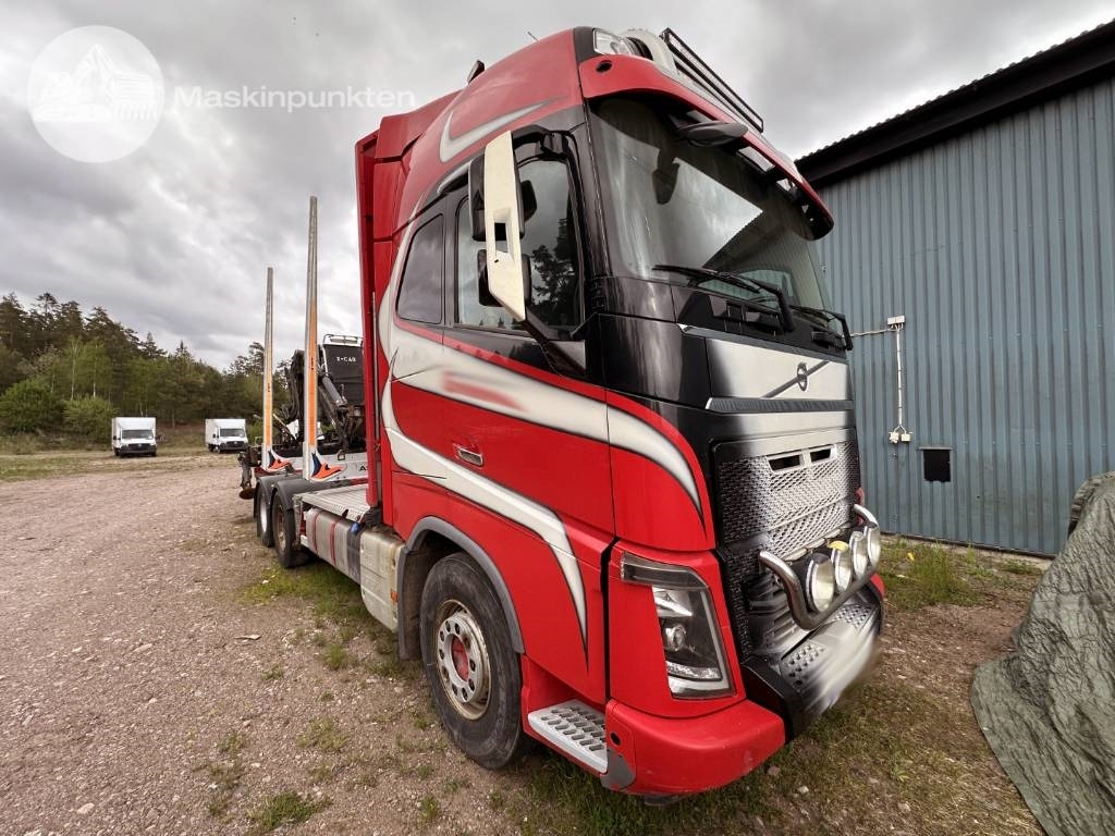 Volvo FH 16 750 - Camion trasporto legname: foto 2 Volvo FH 16 750 - Camion trasporto legname: foto 2