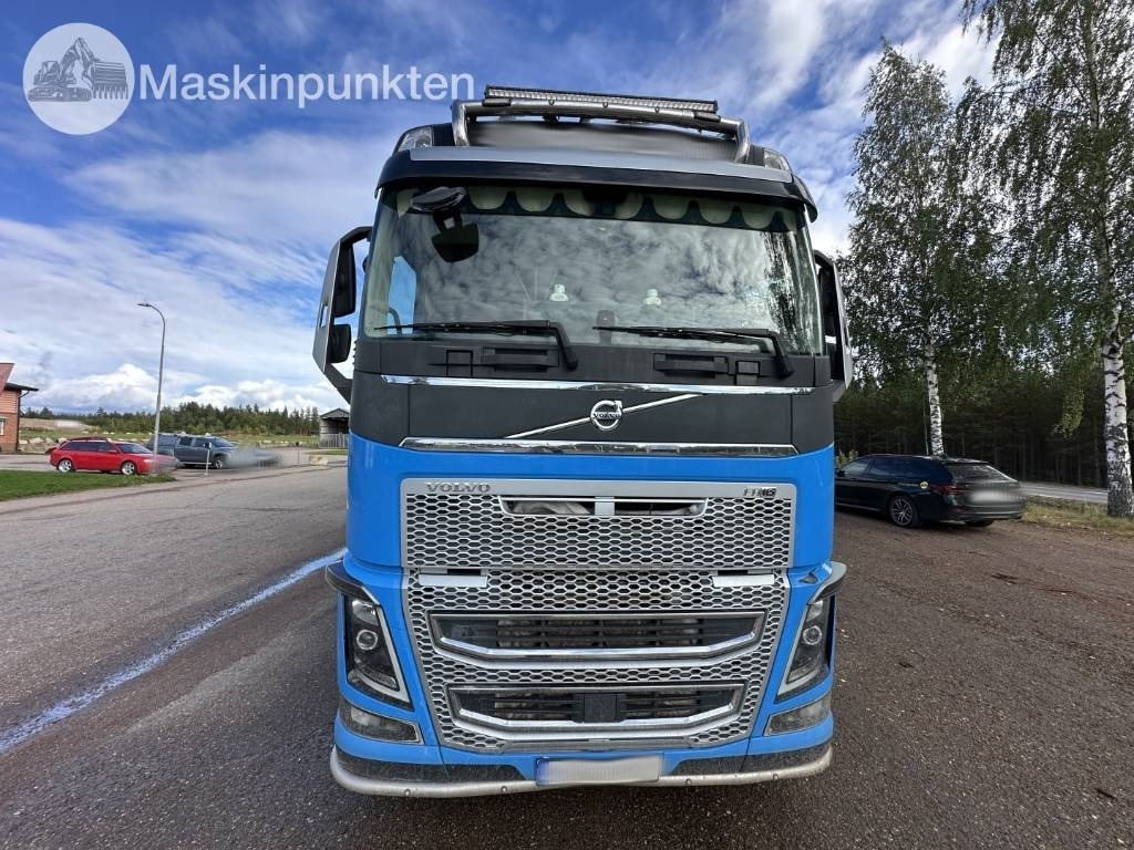 Volvo FH 16 750 - Autocarro con pianale/ Cassone fisso, Camion con gru: foto 3 Volvo FH 16 750 - Autocarro con pianale/ Cassone fisso, Camion con gru: foto 3