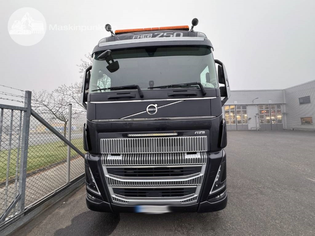 Volvo FH 16 750 - Autocarro ribaltabile: foto 5 Volvo FH 16 750 - Autocarro ribaltabile: foto 5