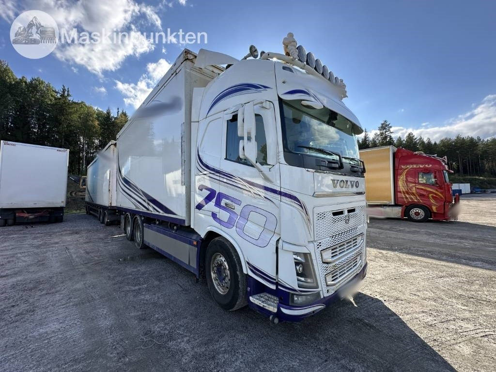Volvo FH 16 750 - Autocarro furgonato: foto 4 Volvo FH 16 750 - Autocarro furgonato: foto 4