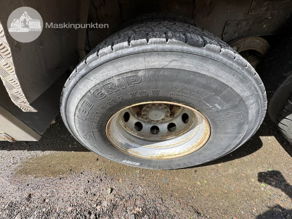 Camion con gru Volvo FM 12 340 Kranväxlare med flak: foto 12