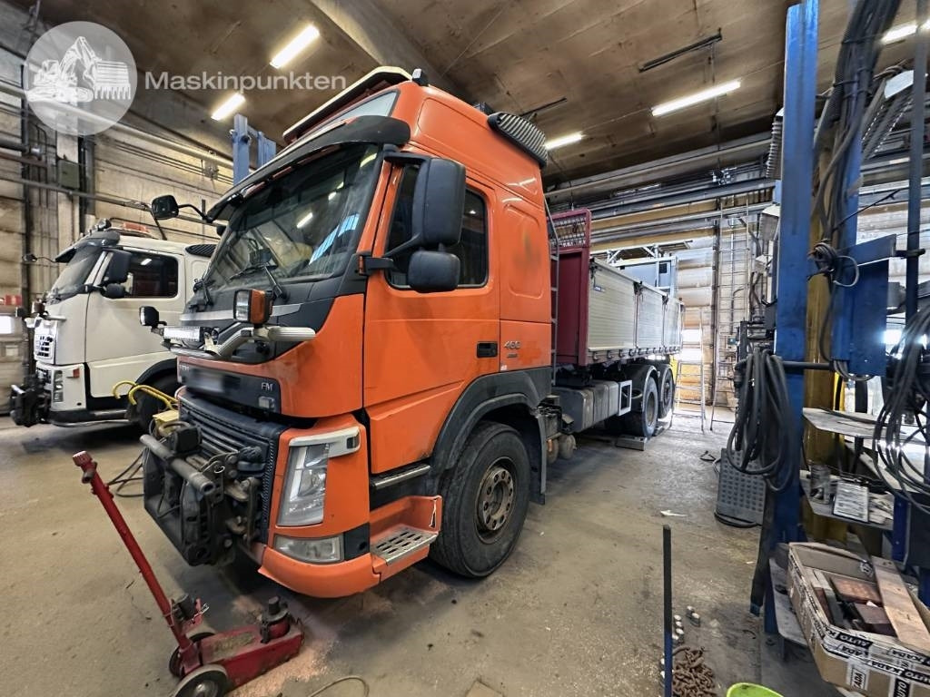 Volvo FM 460 LAXO TMA - Autocarro portacontainer/ Caisse interchangeable: foto 2 Volvo FM 460 LAXO TMA - Autocarro portacontainer/ Caisse interchangeable: foto 2