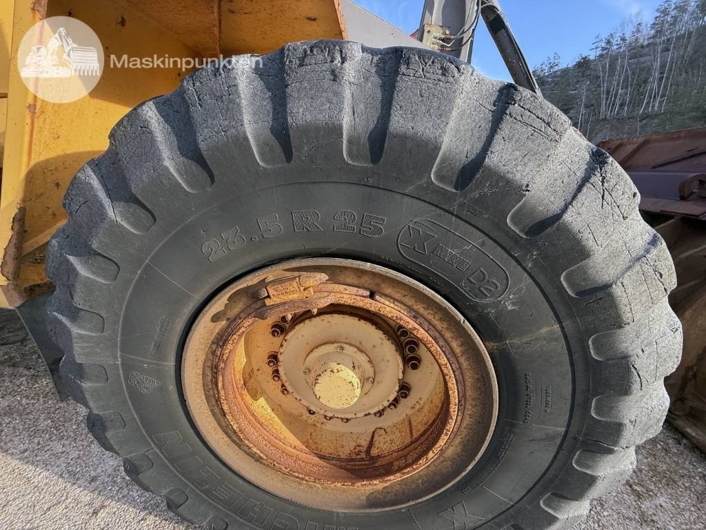 Pala gommata Volvo L 120 C: foto 42