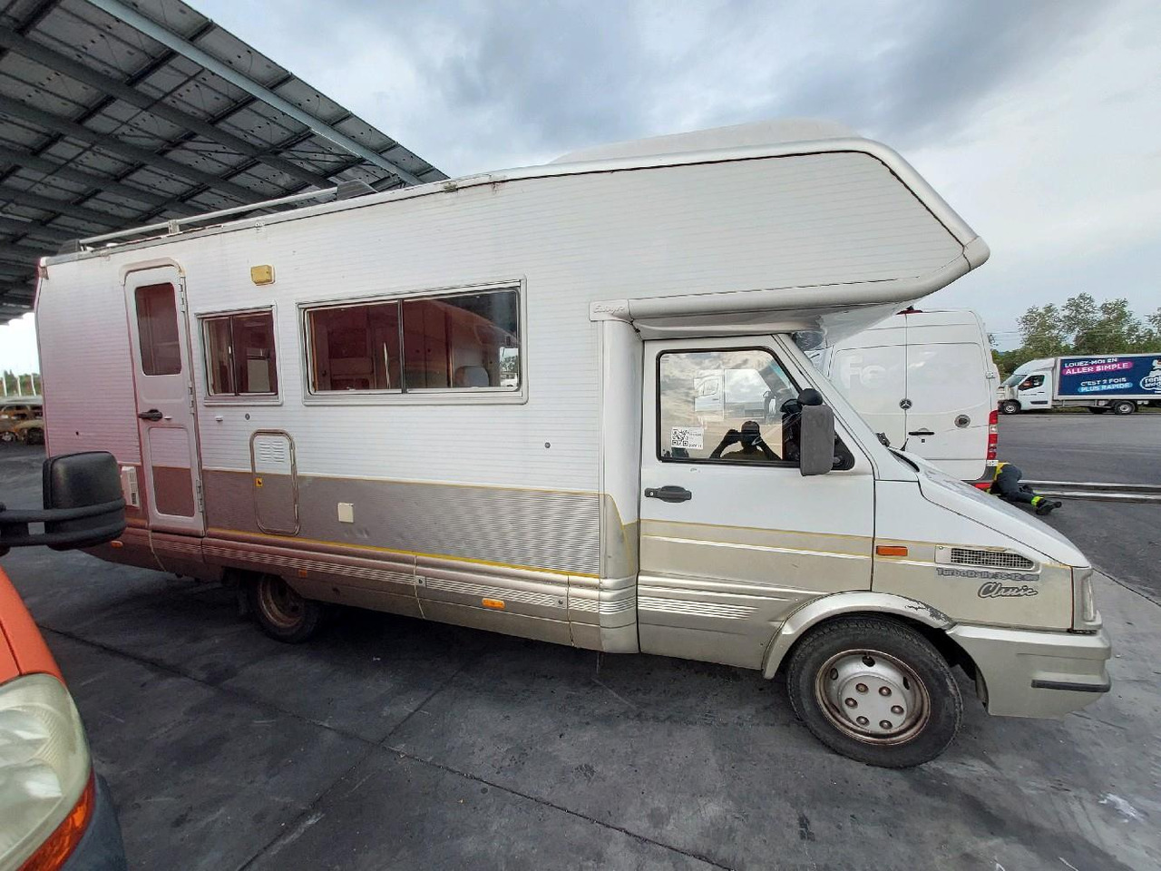 IVECO LAIKA 35.12 CAMPING 122 - Camper mansardato: foto 3 IVECO LAIKA 35.12 CAMPING 122 - Camper mansardato: foto 3