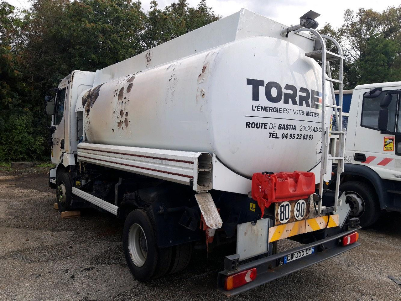 Camion cisterna RENAULT MIDLUM CITERNE 7500: foto 7