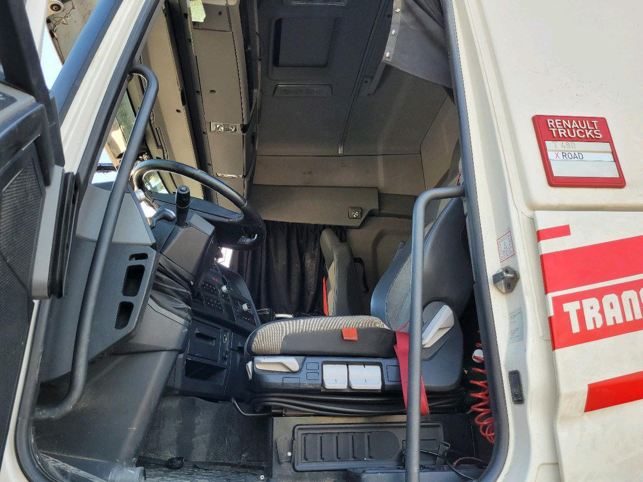 Trattore stradale RENAULT T 480: foto 10