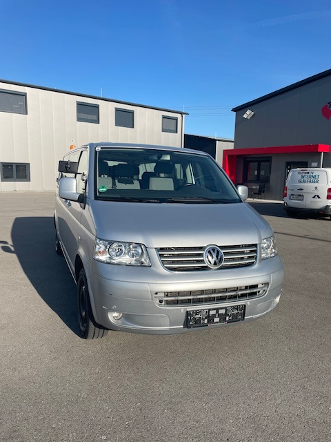 VW Comfort LR TDI D-PF MOTION - Minibus, Pulmino: foto 3 VW Comfort LR TDI D-PF MOTION - Minibus, Pulmino: foto 3