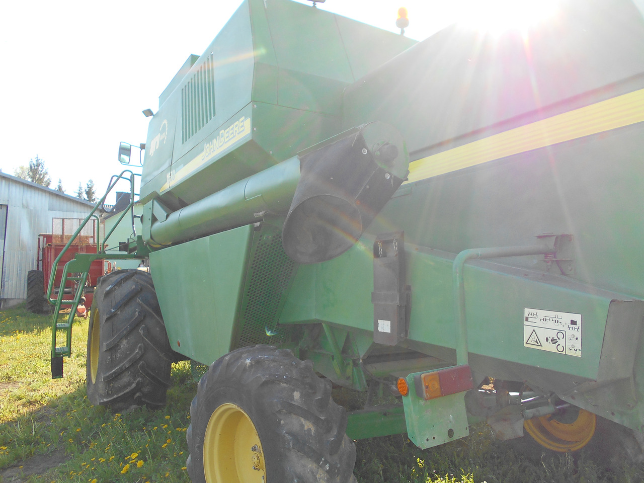 John Deere 1550 - Mietitrebbia: foto 5 John Deere 1550 - Mietitrebbia: foto 5