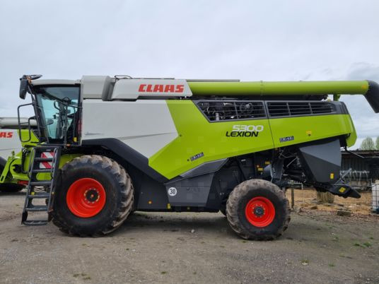 Claas LEXION 5300 - Mietitrebbia: foto 1 Claas LEXION 5300 - Mietitrebbia: foto 1