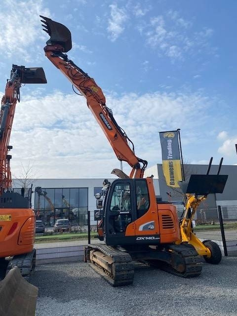 Doosan DX140 LCR-5 - Escavatore cingolato: foto 1 Doosan DX140 LCR-5 - Escavatore cingolato: foto 1