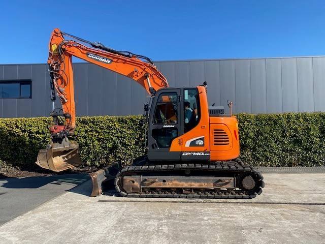 Doosan DX140 LCR-5 - Escavatore cingolato: foto 1 Doosan DX140 LCR-5 - Escavatore cingolato: foto 1