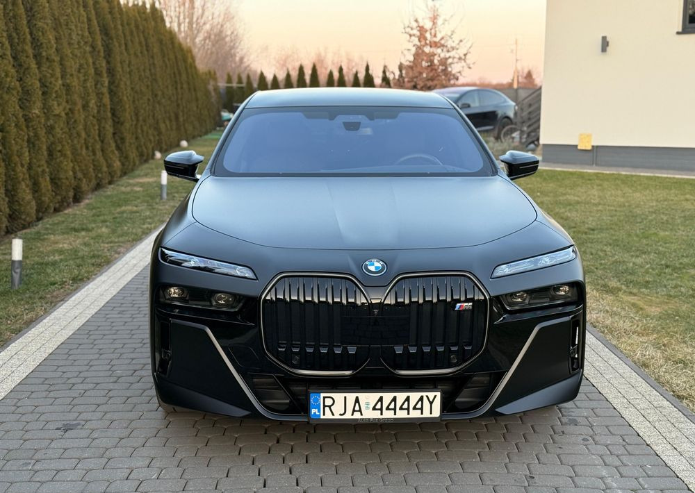 BMW Seria 7 M760e PHEV xDrive sport - Berlina: foto 3 BMW Seria 7 M760e PHEV xDrive sport - Berlina: foto 3