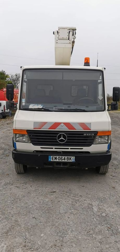 Mercedes-Benz VARIO 815D 17 M - Piattaforma autocarrata: foto 2 Mercedes-Benz VARIO 815D 17 M - Piattaforma autocarrata: foto 2