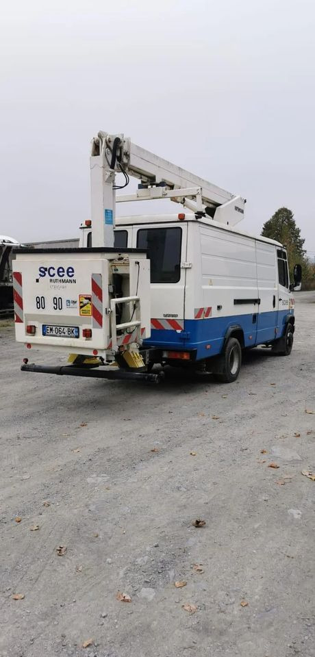 Mercedes-Benz VARIO 815D 17 M - Piattaforma autocarrata: foto 4 Mercedes-Benz VARIO 815D 17 M - Piattaforma autocarrata: foto 4