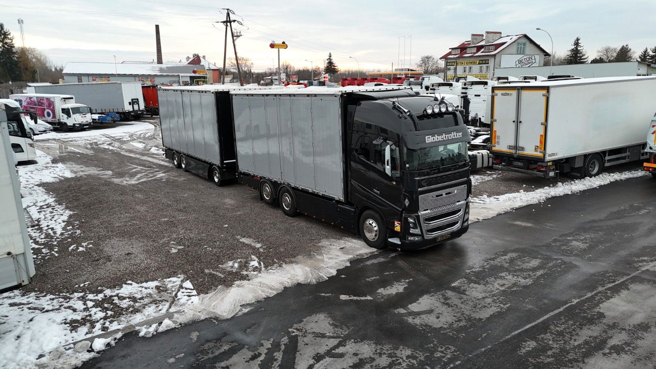 Volvo FH16 660 HP XL TANDEM 6x2 LIMITED EDITION - Autocarro furgonato: foto 3 Volvo FH16 660 HP XL TANDEM 6x2 LIMITED EDITION - Autocarro furgonato: foto 3