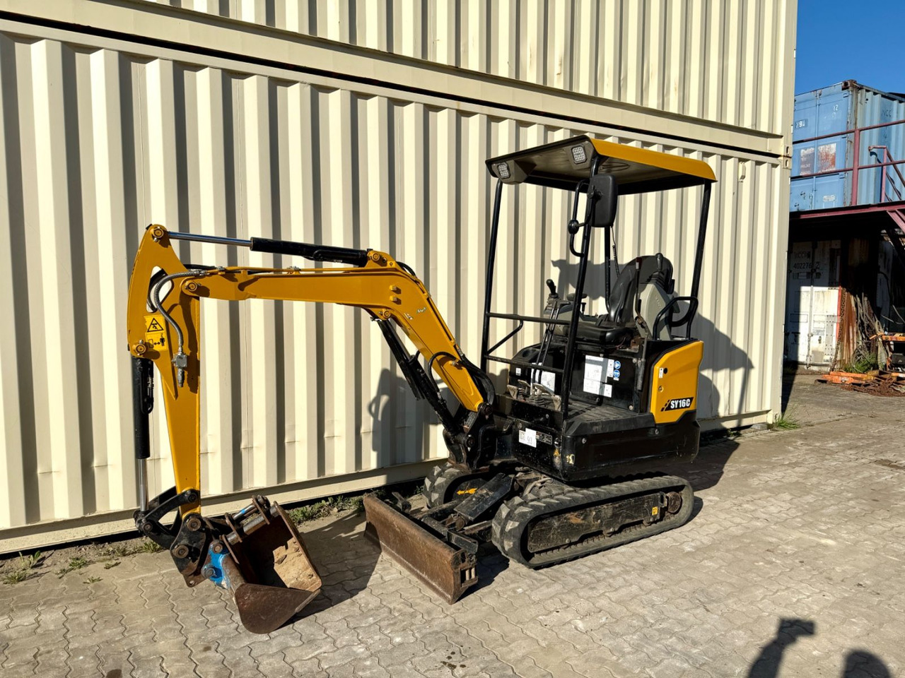 Sany SY16/ 2023 BJ / 745 H / 2 x Löffel - Miniescavatore: foto 1 Sany SY16/ 2023 BJ / 745 H / 2 x Löffel - Miniescavatore: foto 1