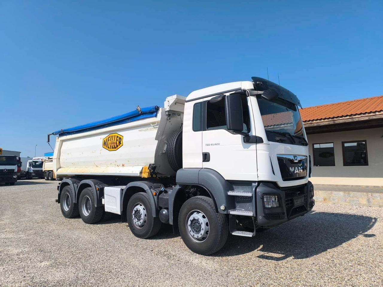MAN TGS 41.420 MEILLER KIPPER - Autocarro multibenna: foto 1 MAN TGS 41.420 MEILLER KIPPER - Autocarro multibenna: foto 1