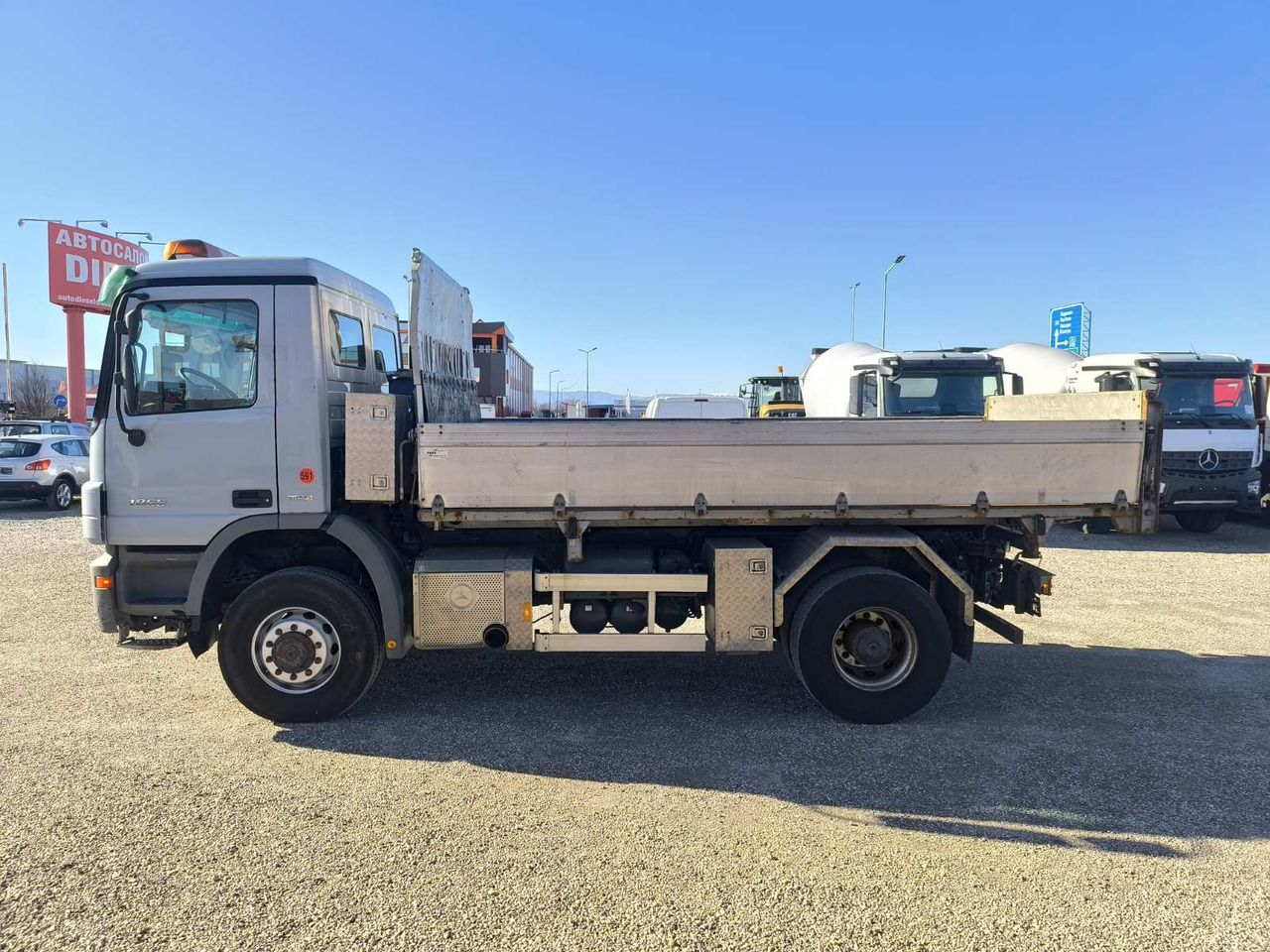 MERCEDES-BENZ Actros 1855 4X4 - Autocarro ribaltabile: foto 4 MERCEDES-BENZ Actros 1855 4X4 - Autocarro ribaltabile: foto 4