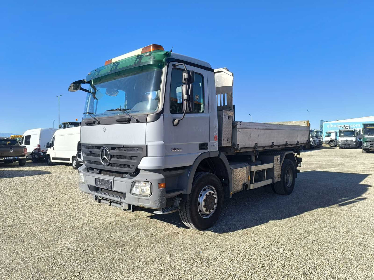 MERCEDES-BENZ Actros 1855 4X4 - Autocarro ribaltabile: foto 3 MERCEDES-BENZ Actros 1855 4X4 - Autocarro ribaltabile: foto 3
