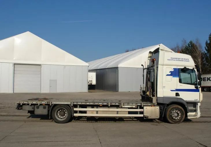 DAF CF 410 EURO 6 Laweta - Platforma super stan - Autocarro con pianale/ Cassone fisso: foto 1 DAF CF 410 EURO 6 Laweta - Platforma super stan - Autocarro con pianale/ Cassone fisso: foto 1