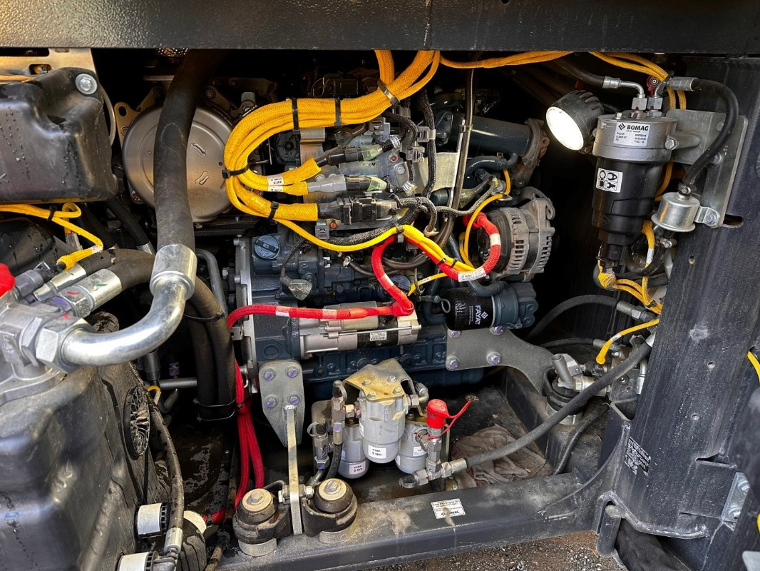 BOMAG DE BW 154 AP-5 AM - Rullo stradale: foto 4 BOMAG DE BW 154 AP-5 AM - Rullo stradale: foto 4